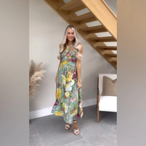 NWT H&M halter cut out floral dress vacation wear - Picture 4 of 10